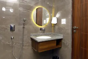 HOLYWATER Hotel by Ganga Kinare #150 mts from Ganga Ghat Rishikesh - Bathroom