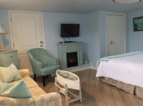 Moonlight Beach Suites - Room