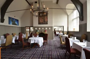 Stirling Highland Hotel- Part of the Cairn Collection - Restaurant