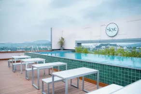 Novotel Guwahati GS Road - Pool