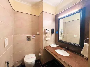 The Oakland plaza - Nehru Place by Orion Hotels - Badeværelse