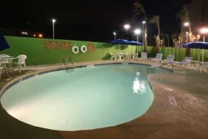 Holiday Inn Express & Suites Toluca Zona Aeropuerto by IHG - Piscine