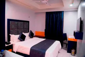 Regenta Inn Vadodara, 500m from Railway Station - Room