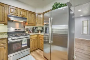 30 Mi to The Big Easy: Laplace Home w/ Backyard! - Interni