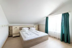 FarawayHomes Aparthotel Near Vienna Airport - Anytime Self Check-In - Rum