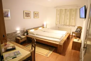 Hotel Paradis-Leukerbad-Therme - Chambre