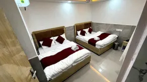 Hotel Sheeri Inn - Room