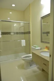 Whitney Inn & Suites - Salle de bain