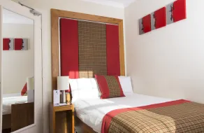 The Glenmoriston Townhouse Hotel - Room