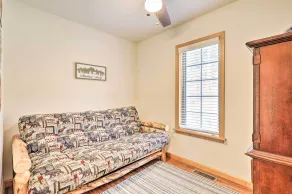 Chestertown Hideaway w/ Lake & Beach Access! - Innenbereich