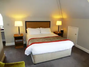 The Riverside House Hotel - Habitación