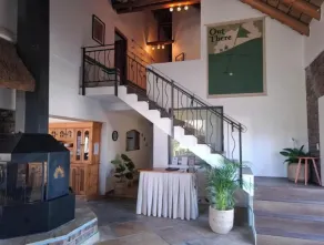 19th Hole Golf Villa Guesthouse - Lobby