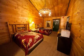 Log Cabin Lodge & Suites - Zimmer