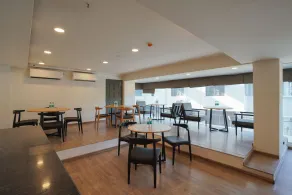 Uptown Hotel - Restaurant
