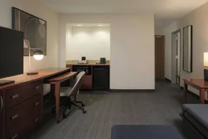 Courtyard by Marriott Louisville East - Chambre