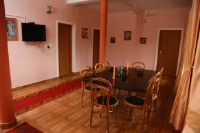 Room-1 Bedroom With Balcony Mountain Vie - Restauranger