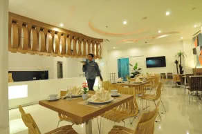Clay Hotel Jakarta - Restaurant