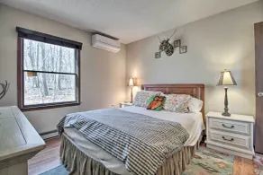 Cozy Wintergreen Cabin Near Mountain Inn & Slopes! - Værelse