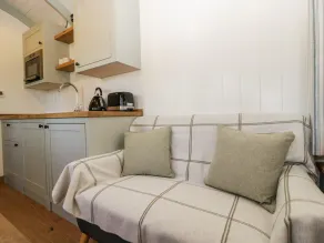 Acorn - Room