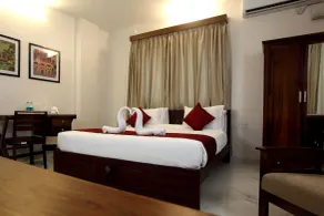 Hotel Crimson Lotus - Room