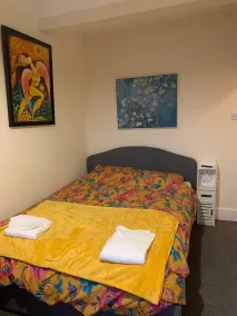 Apartment, Stylish 2 bed Riverside House, 2 Kingsize beds, Free Parking - Værelse