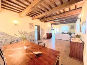 Detached villa - sleeps 10 - pool - pergola - playground for children - wifi - Quarto