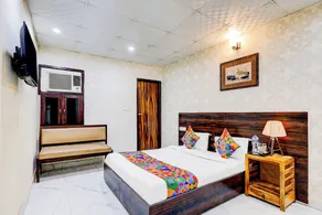 Fabhotel The Galaxy - Chambre