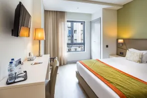 Empire Lisbon Hotel - Room