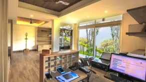 Shola Crown Resort - Munnar - Réception