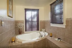 The Magnolia House Inn - Bathroom