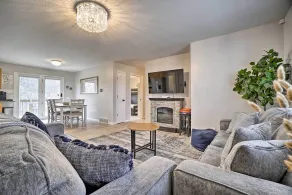 Renovated Logan Home w/ Pond & Fire Pit - Intérieur