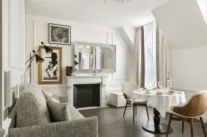 La Clef Champs-Élysées Paris by The Crest Collection - Værelse