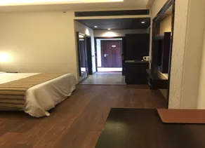 Sarovar Portico Dehradun - Room