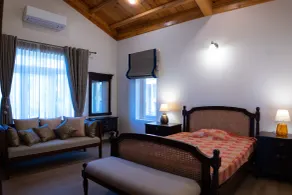 The Magnolia Lodge - Room