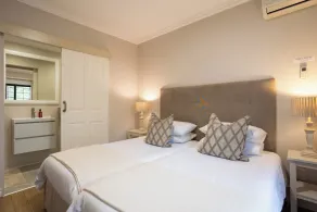 Vino Self Catering Apartment - Rom