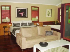 Amore On Buderim Rainforest Cabins - Rum