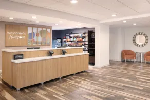 Hampton Inn & Suites Berkshires-Lenox - Reception