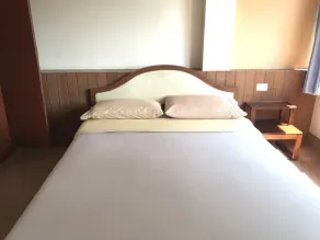 Sirimongkol Hotel - Room