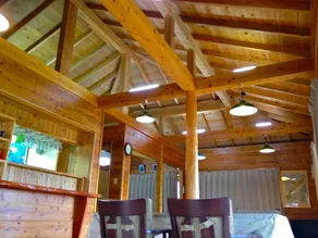 Churahashi - Essbereich im Zimmer
