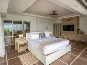 Hodges Bay Resort & Spa, an HQ Luxury Resort & Residences - Room
