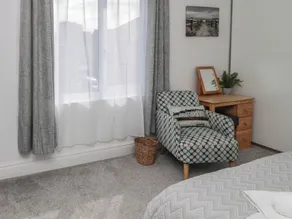 18 Acklington Road - Room