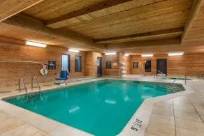 Comfort Suites Manhattan - Piscine