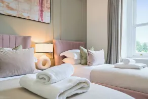 Hillside House - Room