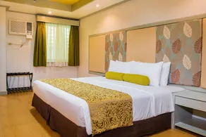 La Piazza Hotel and Convention Center  - Chambre