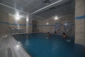 ŞAHİN TERMAL OTEL VE SPA - Pool