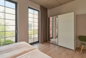 havelblau Ferienlofts - Stilvoll wohnen unmittelbar an der Havel - zentral - Küche - WLAN - Wallbox - Kajaks und Fahrräder vor Ort - Room