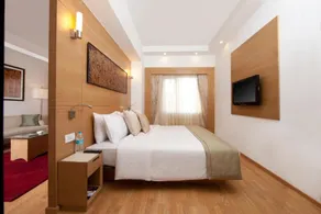 Lemon Tree Hotel Chandigarh - Room
