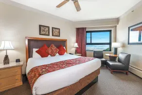 Enjoy the Ridge Tahoe Two-Bedroom Lock-Off for a family of 6 - Rum