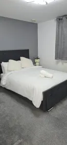 Stylish 2-Bed Apartment in Newport, Perfect for a Relaxing Getaway - Zimmer