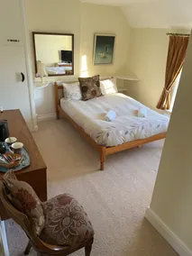 Lucy Cross Guest House - Room